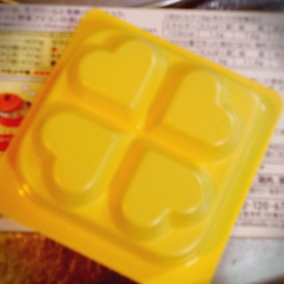 ���E�̒�